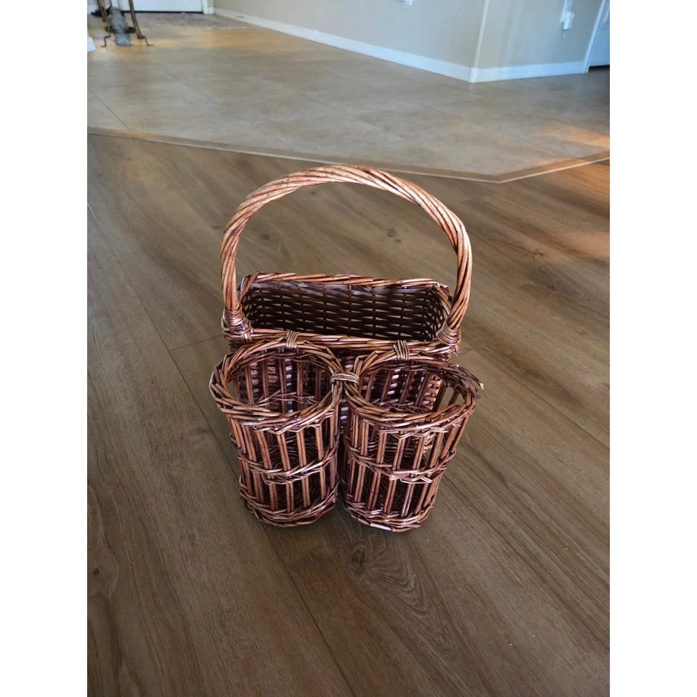 American Vintage handwoven willow